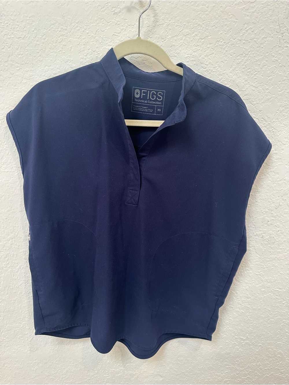 FIGS Navy Short-Sleeve Mandarin Collar Tunic